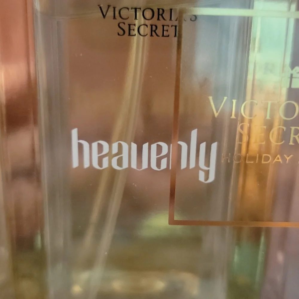 Victoria's Secret 2020 Holiday Set - Picture 5 of 8